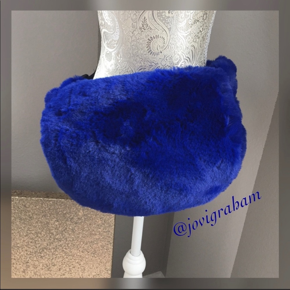 🌸2X HP🌸 Faux Fur Oversized Fanny